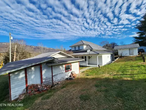 Exterior - 1836 Dr Thomas Walker Rd, Ewing, VA 24248 photo 10 of 18