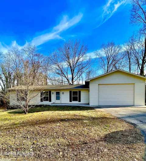 2114 Ridgecrest Dr, Maryville, TN 37803