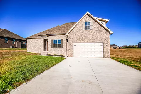 130 N Legacy Ln, Jacksboro, TN 37757