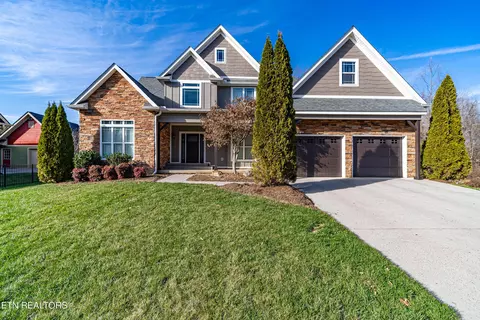 109 Creek View Ct, Oak Ridge, TN 37830