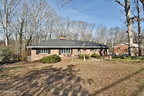 8005 Corteland Dr, Knoxville, TN 37909