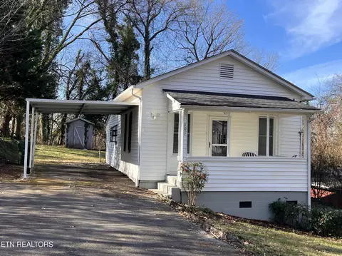 301 Keeble St, Maryville, TN 37804