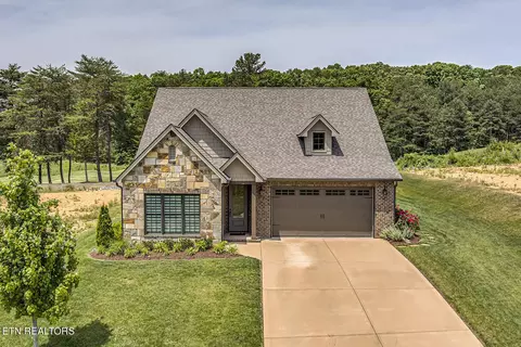 127 Driftwood Ln, Lenoir City, TN 37772