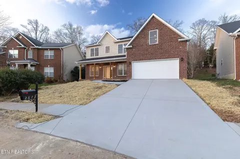 2672 Berringer Station Ln, Knoxville, TN 37932