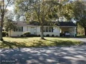 108 S Seneca Rd, Oak Ridge, TN 37830
