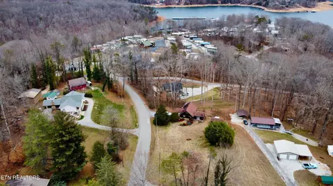 11 Lindsey Mill Cir, Rocky Top, TN 37769