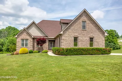 135 Deevel Blvd, Harrogate, TN 37752