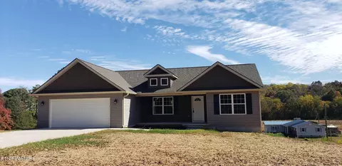 208 Thompson Farm Rd, Sweetwater, TN 37874