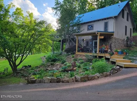 814 Laurel Lake Cir, Madisonville, TN 37354