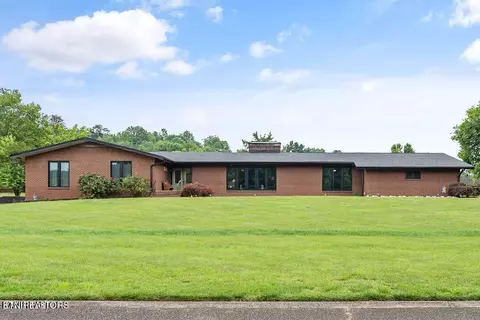 1718 River Shores Dr, Knoxville, TN 37914
