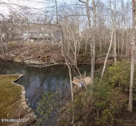 157 Ivy Brook Ln, Crossville, TN 38558