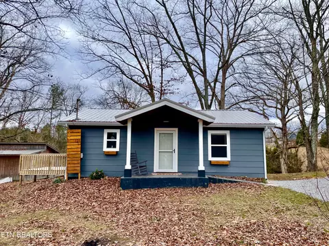 121 Holt Ln, Kingston, TN 37763