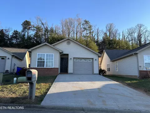 1576 Sails Way, Knoxville, TN 37932