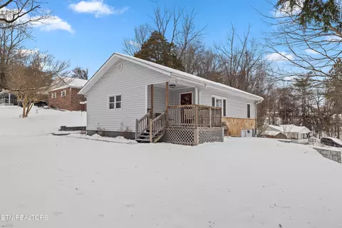601 Wallace Ave, Rocky Top, TN 37769