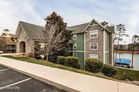 422 Pinnacle Pt, Andersonville, TN 37705