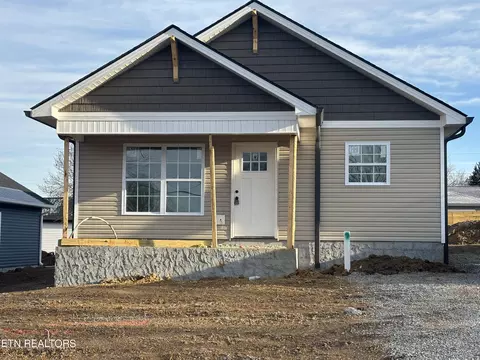 918 Foch St, Maryville, TN 37801