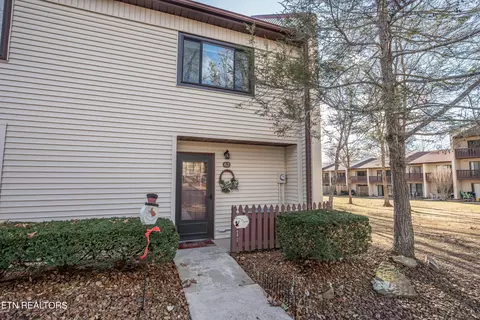 62 Wilshire Heights Dr, Crossville, TN 38558