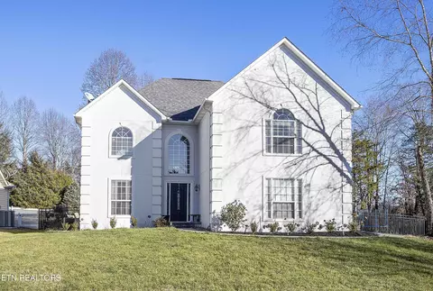 8446 Lawnpark Dr, Knoxville, TN 37923