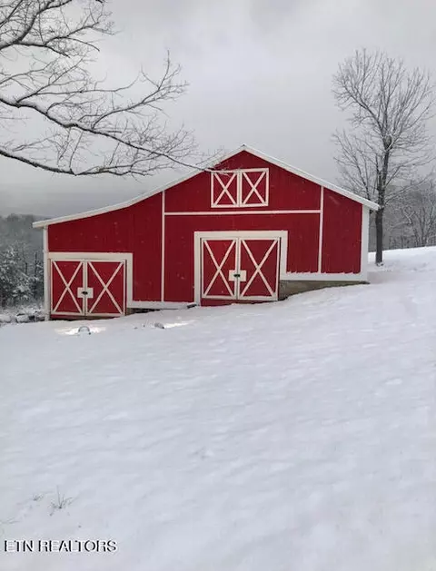 Exterior - 5769 Wilderness Rd, Ewing, VA 24248 photo 7 of 17