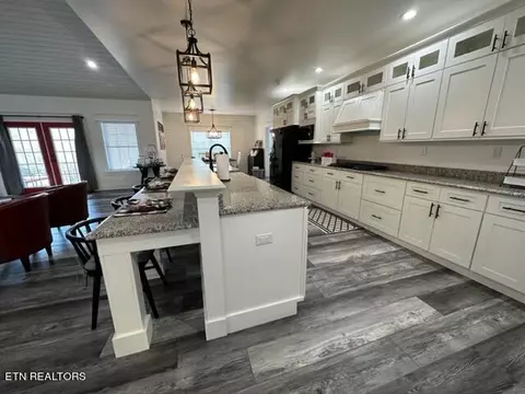 Kitchen - 5769 Wilderness Rd, Ewing, VA 24248 photo 3 of 7