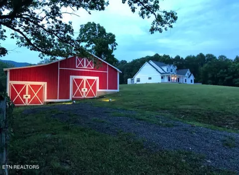 Exterior - 5769 Wilderness Rd, Ewing, VA 24248 photo 6 of 17