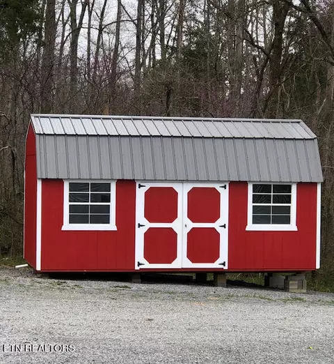 Exterior - 5769 Wilderness Rd, Ewing, VA 24248 photo 15 of 17