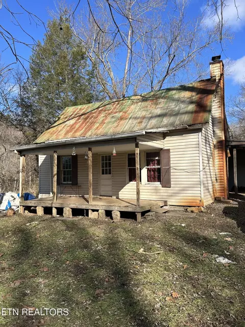 1340 Oak Rd, Rutledge, TN 37861