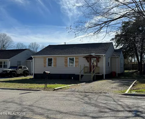105 Highland Ave, Loudon, TN 37774