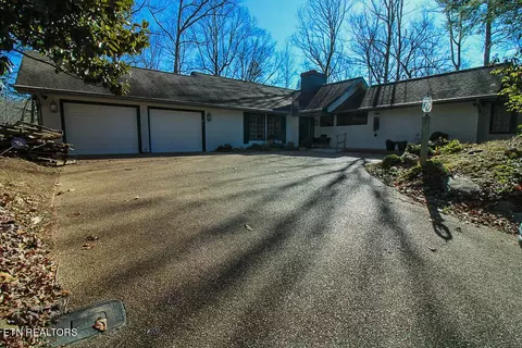 340 Robin Ln, Gatlinburg, TN 37738