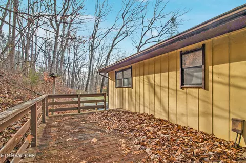 Exterior - 425 Ivanhoe Rd, Powell, TN 37849 photo 15 of 16