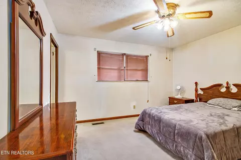 Bedroom - 425 Ivanhoe Rd, Powell, TN 37849 photo 1 of 6