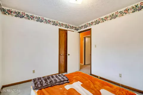 Bedroom - 425 Ivanhoe Rd, Powell, TN 37849 photo 6 of 6