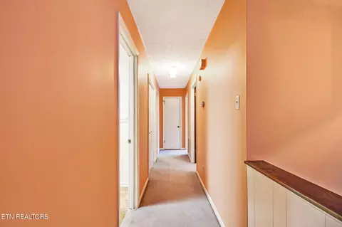 Entry Way - 425 Ivanhoe Rd, Powell, TN 37849 photo 1 of 2