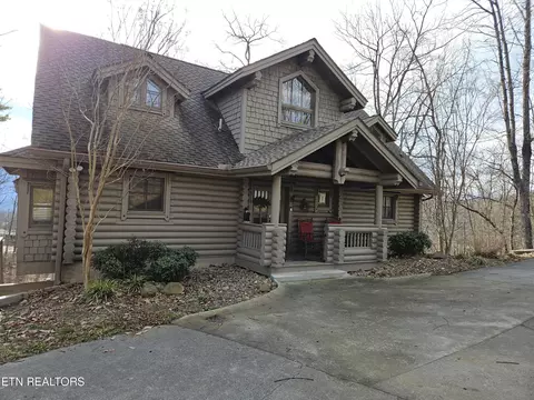 919 Pine Cone Way, Gatlinburg, TN 37738