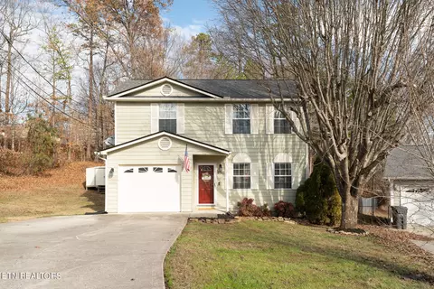 2305 Arkwright Ln, Knoxville, TN 37921
