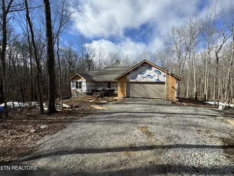 1810 Chinkapin Tr, Monterey, TN 38574