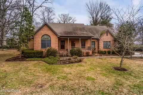 5200 Wild Cherry Ln, Knoxville, TN 37918