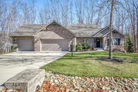 36 Prestwick Cir, Crossville, TN 38558