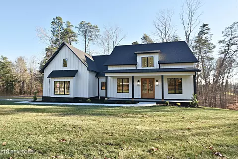 710 Blackberry Ridge Rd, Lenoir City, TN 37772