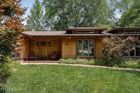 764 E Loweland Rd, Cookeville, TN 38501