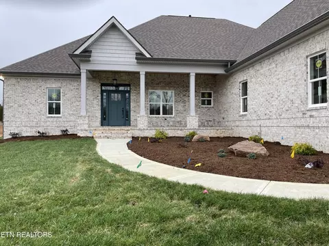 2175 Stone Harbor Blvd, Lenoir City, TN 37772