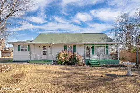 2110 Neubert Rd, Knoxville, TN 37914