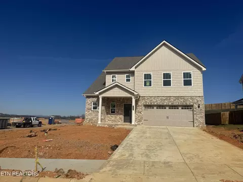 105 Aspen Dr, Lenoir City, TN 37771