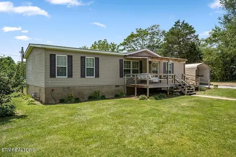 114 Peeled Chestnut Ln, Sparta, TN 38583