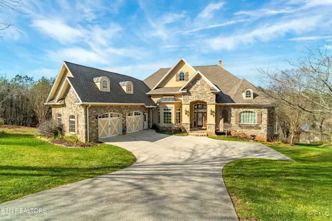 174 Mallard Dr, Vonore, TN 37885