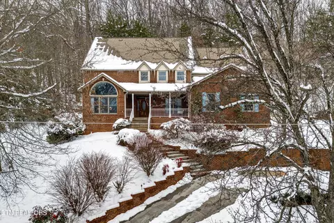 1626 Cordell Hull Dr, Morristown, TN 37814