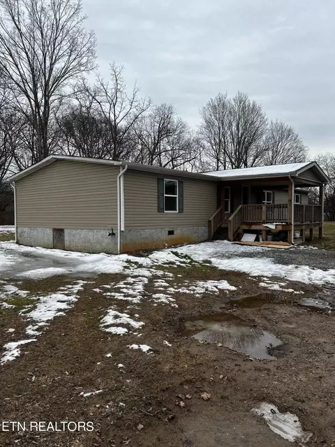 120 Dyer St, Madisonville, TN 37354