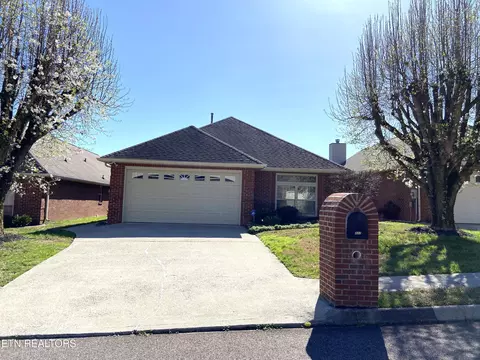 437 Creekview Ln, Knoxville, TN 37923