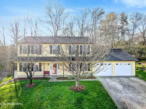 9253 Countryway Dr, Knoxville, TN 37922