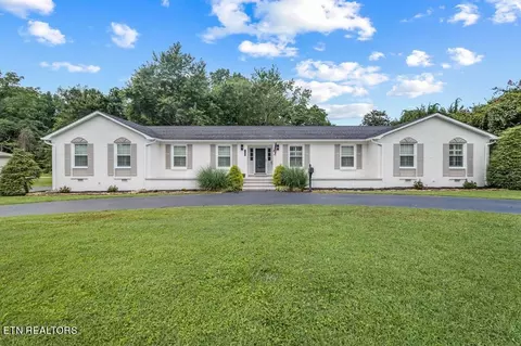 590 Pleasant Hill Dr, Cookeville, TN 38501